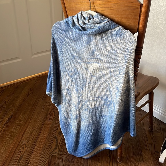 Anthropologie Skywashed Poncho - Picture 2 of 6